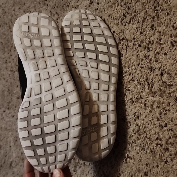 Adidas Cloudfoam Shoes - Picture 5 of 7